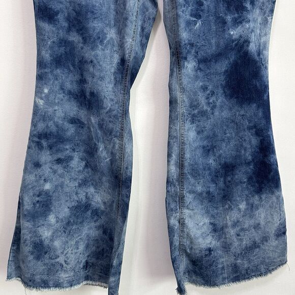 Cato Super Hi Rise Pull On Jeans 16 W Plus Flare Leg Blue Tie Dye Raw Hem NEW - Picture 2 of 8